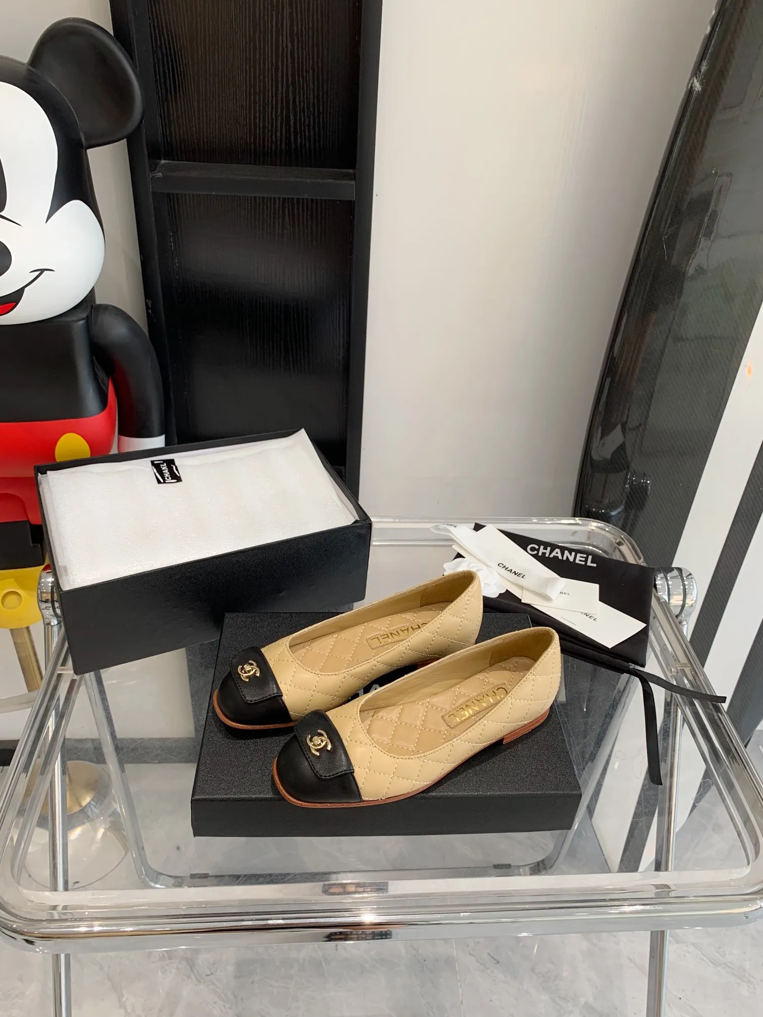 👟👟Ex-factory price 440👟👟 Top version Chanel 2021 new model, classic double C buckle, relatively pointed toe without losing aura, super atmospheric, original version shipped one to one, size 35-40.
